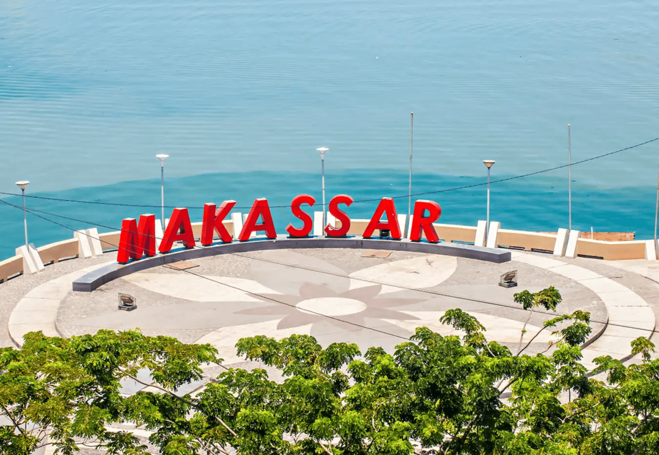 Kota Makassar sebagai pusat logistik Indonesia Timur
